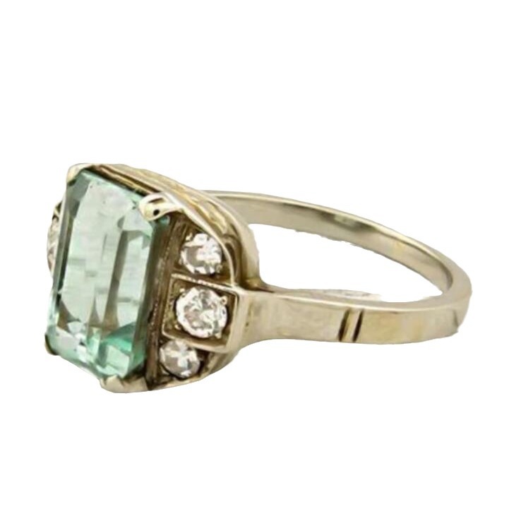 Retro Fashion Creative Ring Inlaid With Green Stone