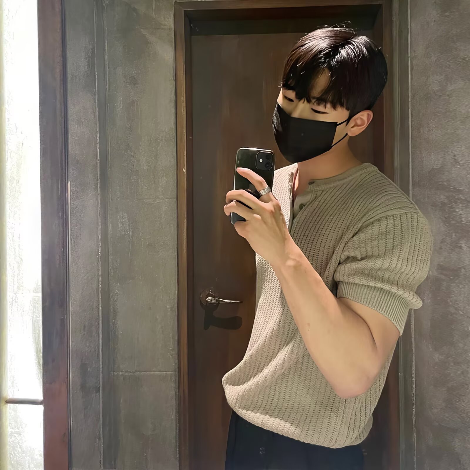 Short Sleeve Men's Vertical Stripes Ice Silk Breathable Slim Fit