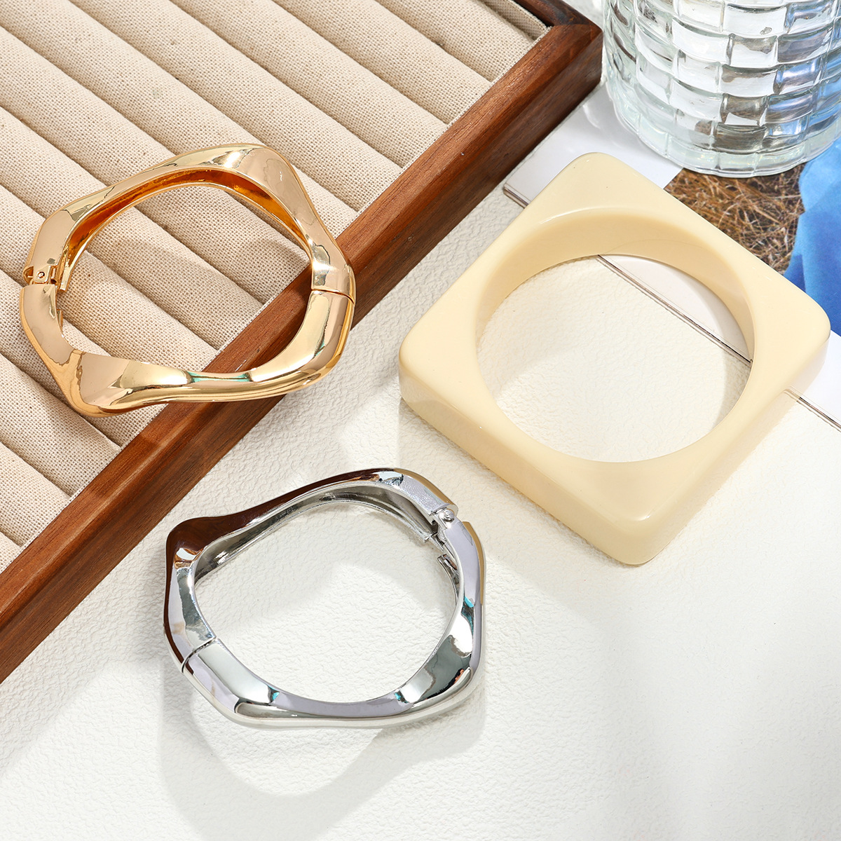 Bracelet Creative Retro Metal Glossy Surface Bracelet